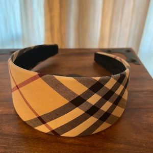 Beautiful Burberry hair and